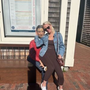 Meet your Posher, Jenna